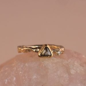 Dalí gouden ring met bruine diamant