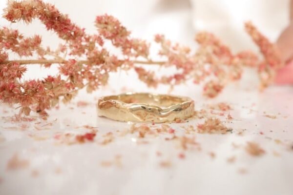 gouden ring organisch