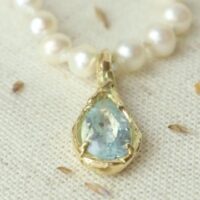 Parelcollier met aquamarijn in organische hanger - Afbeelding 2