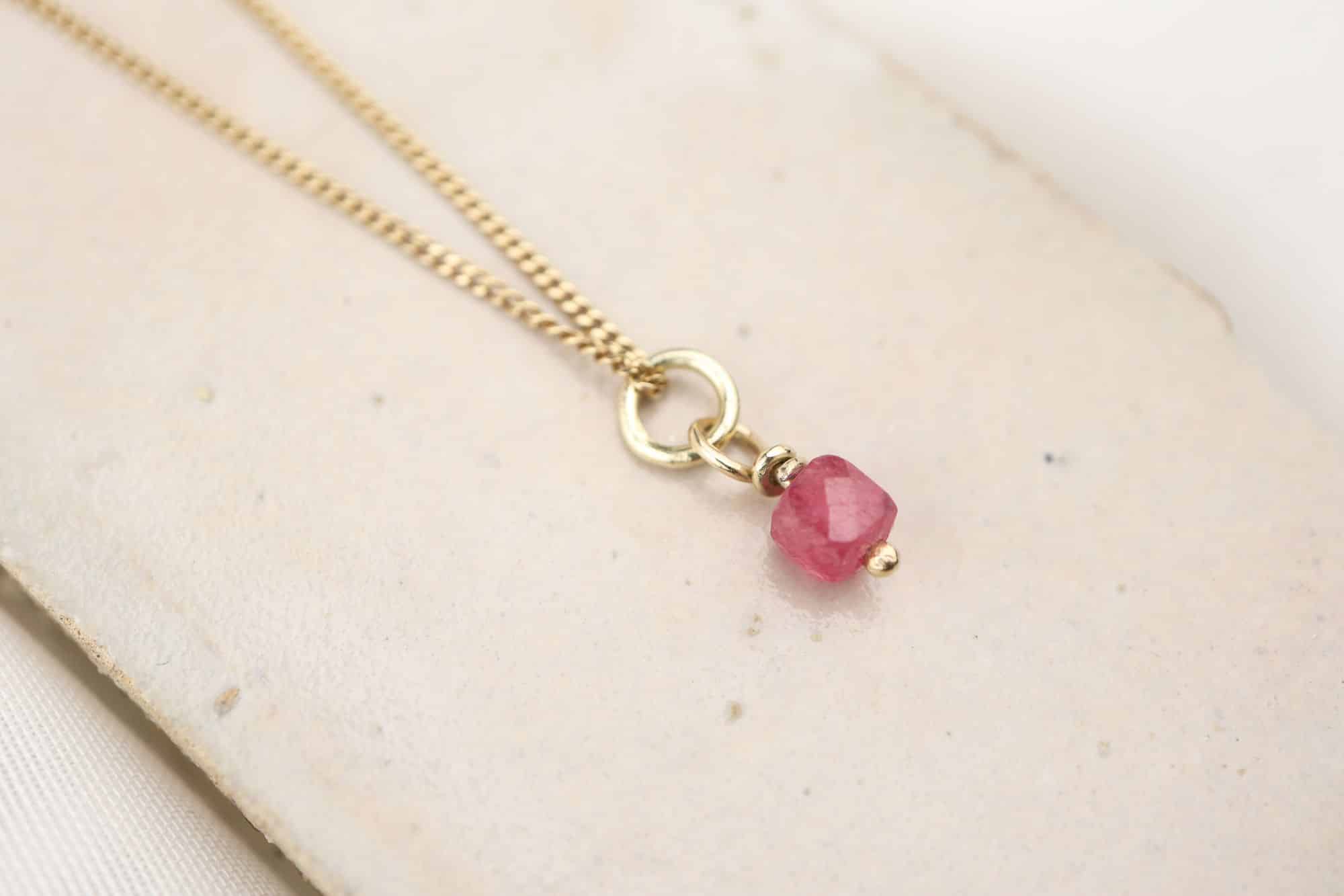 hanger goud roze spinel