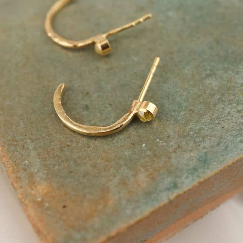 gouden oorringen met diamant