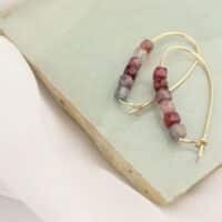 gouden oorhangers met spinel