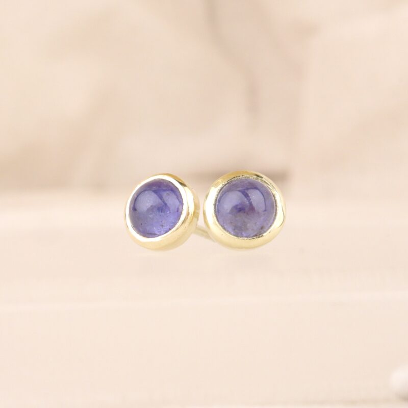 oorstekers met blauwe edelsteen