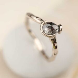 palladium witgouden ring organisch met diamant