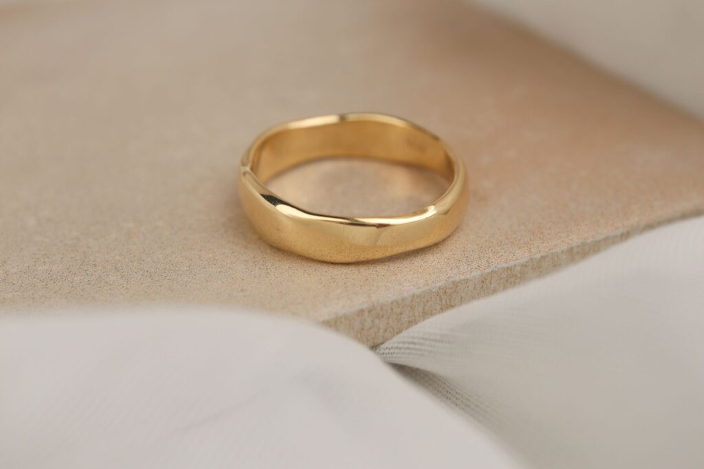 14 kt gouden ring met golf