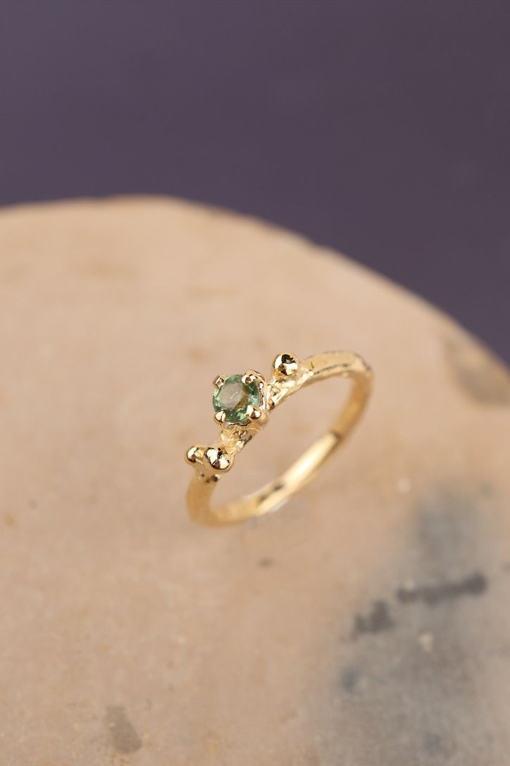 ring met geboortesteen