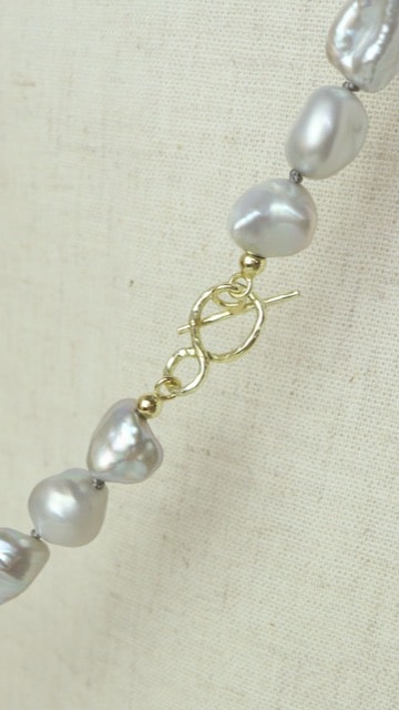 Collier grijze keshi parels met gouden sluiting - Afbeelding 3